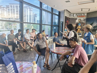 “看红色经典 聚共治合力” 明畅里社区开展退役军人红色文化活动