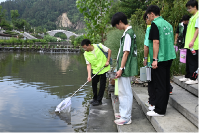 校地携手 “益” 起护绿！湖工职院 “绿芽童行” 团以青春力量筑牢十堰生态屏障