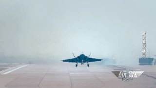 九三阅兵最新亮相 详解海军型歼-35与以往有何区别
