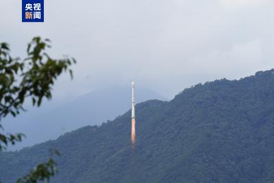 我国成功发射试验二十九号卫星