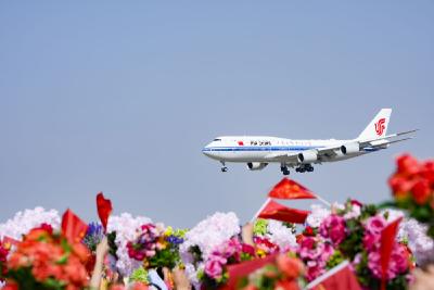 “开创新疆更加美好的明天”——习近平总书记率中央代表团出席新疆维吾尔自治区成立70周年庆祝活动纪实