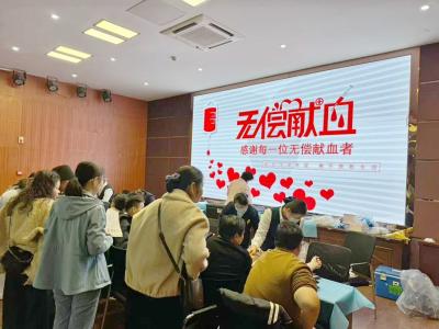 应城市人民医院：百余名职工积极献血，以热血筑生命防线