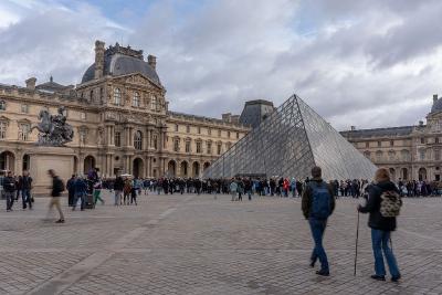 卢浮宫抢劫案第三名嫌疑人被捕