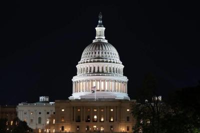 美副总统万斯：“停摆”若持续至感恩节 航空交通将面临“灾难”