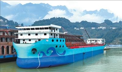 《人民日报》关注湖北：“葛洲坝”号！万吨级纯电动散货船下水
