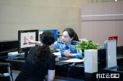 湖北省二代居民身份证制发破亿 公安推出“延时检、预约检”等服务应对换证高峰