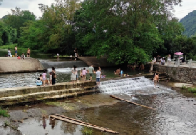 赤壁：“村播”书记镜头里的振兴密码