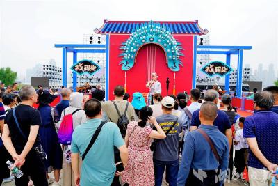 荆楚焕新 迎客天下丨千场演出舞动长江 湖北“文艺范”醉了四海客