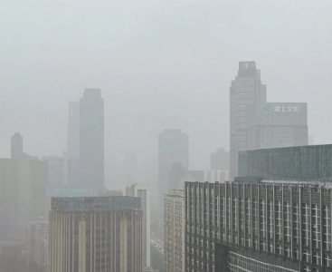 未来三天湖北大部晴热持续 返程需防阵雨和大雾天气