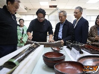 图集丨简牍会议专家团“零距离”感受荆州文脉
