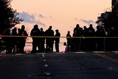 国民警卫队员白宫附近遇袭身亡，特朗普称将严控移民