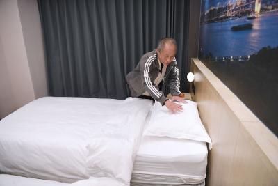 特写：“爱心客房”守护香港大埔火灾受灾民众