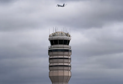 受政府“停摆”影响 全美40个主要机场运力将削减10%