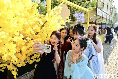 546岁的她过生日！万余市民来汉阳排起长队