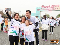 荆州全民健身跑 活力与秋色共舞