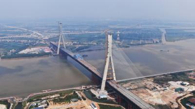 跨度、难度、速度硬核破纪录！点赞中国桥