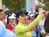 荆州全民健身跑 活力与秋色共舞