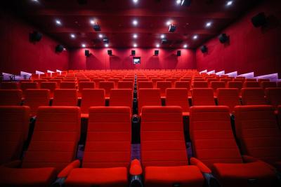 期待新片！2025年中国电影年度票房已超460亿元