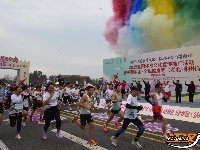 荆州全民健身跑 活力与秋色共舞