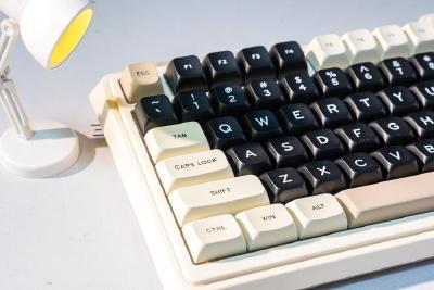 中央网信办严惩一批网络直播低俗团播账号