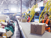 图集丨“双十一”将至  荆州邮政厉兵秣马战高峰