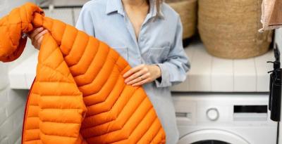 羽绒服往往不是“穿坏”的！这些保养中的坑不要踩