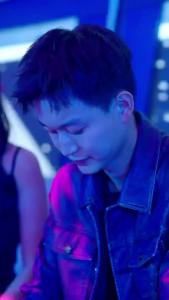 下山后风云巨动（千王）45