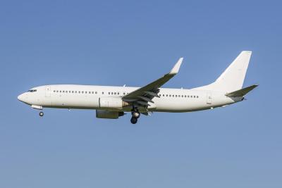 订机票却被偷偷搭售 警惕在线旅游平台“低价幻象”