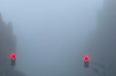 大雾、大风双预警齐发 这份安全行车指南请查收→