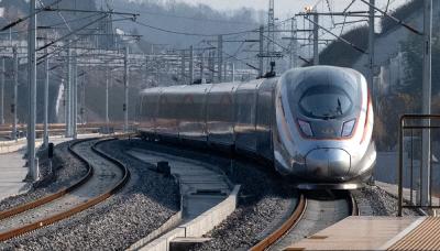 “金三角”一小时高铁互通   汉襄宜跑进“同城时代”