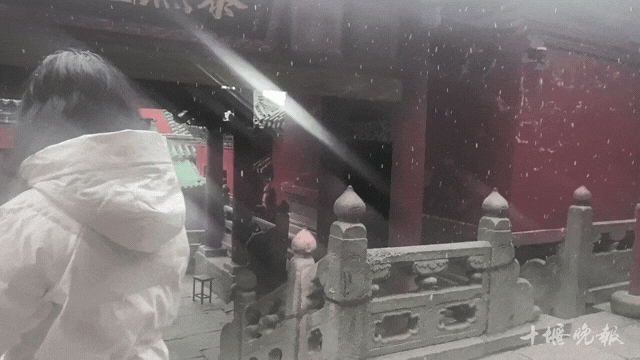 猛降13℃！刚刚，湖北下雪了