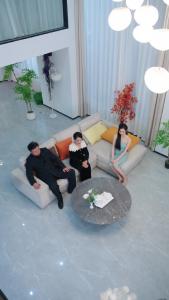 萌宝来袭，失忆总裁想当我后爹18