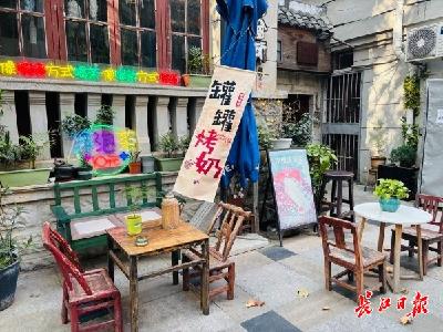 百年老街成“天然摄影棚”