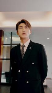 影后老婆离婚后，我火遍全网42