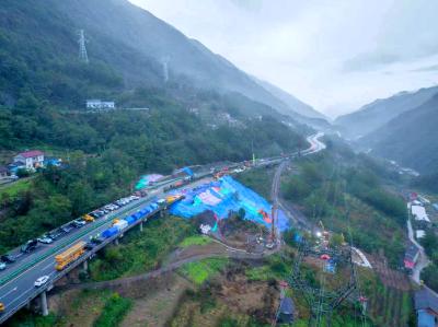 打通地灾堵点！沪渝高速长阳滑坡路段恢复双向通行