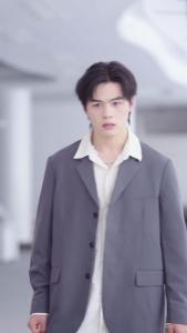 不好，那个吸血鬼又活了28