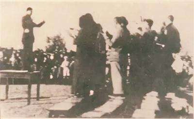 两代“00后”的青春交响