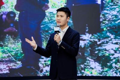 “三宝”背包，一生坚守 