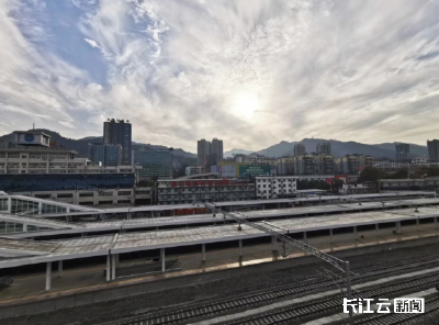 七载京华路 几许家国情