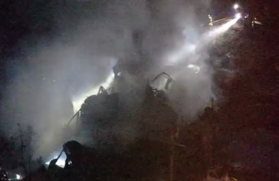 日本神奈川县横滨市一工厂起火 有人员受伤