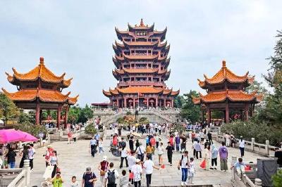 武汉，冲刺万亿消费之城