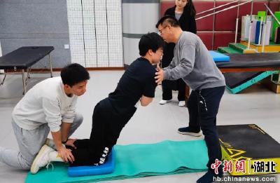 康复护航铸金牌 荆楚医者守初心