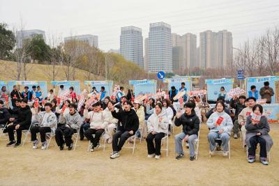 尊宪崇法 | 枫叶红时“宪”入人心，“喜哥普法”走进高校