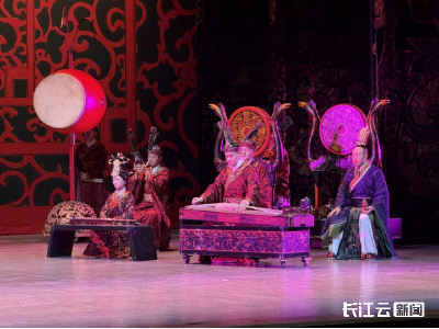 长江云新闻丨千年楚韵奏响时代强音！《编钟乐舞》12月21日震撼上演