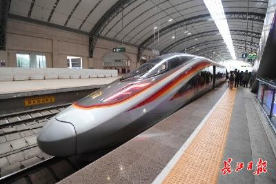 武汉到宜昌“跑”进70分钟生活圈