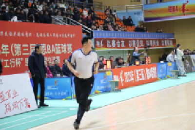 “恩BA”：责任催人奋进——“湖北省篮球荣誉裁判员”姚竞