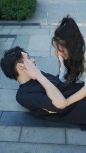 她在寒风中绽放73