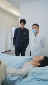 她在寒风中绽放64