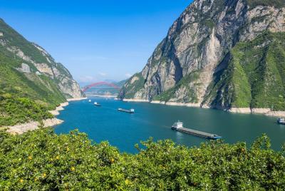 《人民日报》头版聚焦长江经济带：“现在路子是对的，要继续走下去”