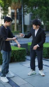 她在寒风中绽放74